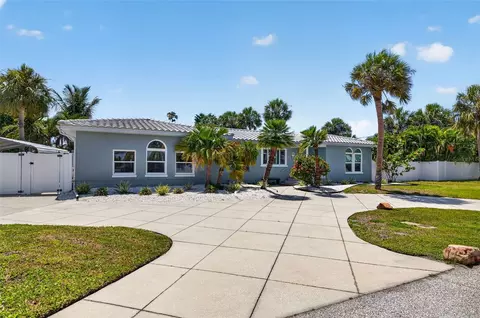 976 Narcissus Ave, Clearwater Beach, FL 33767