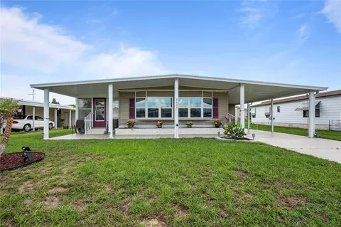 5633 Benton St, Zephyrhills, FL 33542