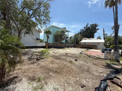 8586 E Bay Dr, Treasure Island, FL 33706