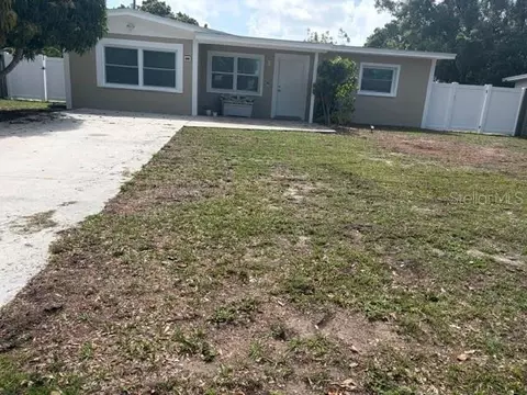 11601 109th St, Seminole, FL 33778