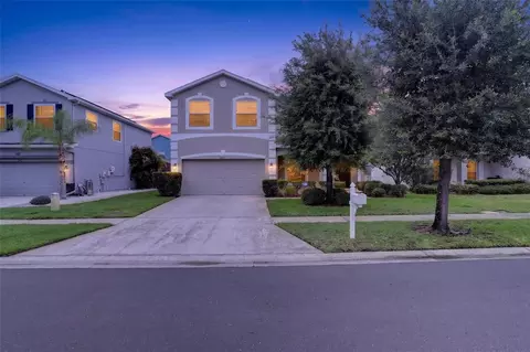 8821 N River Rd, Tampa, FL 33635