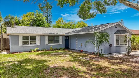 1090 16th Ave SW, Largo, FL 33770