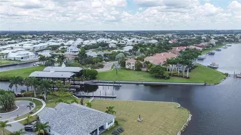 View/Area - 1016 Signet Dr, Apollo Beach, FL 33572 photo 10 of 16