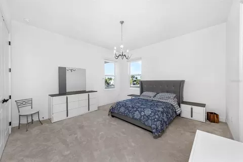 Bedroom - 1016 Signet Dr, Apollo Beach, FL 33572 photo 6 of 7