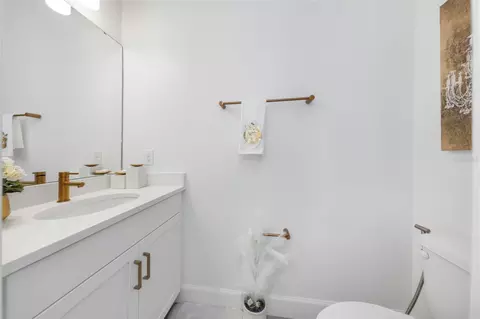 Bath - 1016 Signet Dr, Apollo Beach, FL 33572 photo 11 of 11