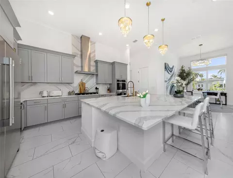 Kitchen - 1016 Signet Dr, Apollo Beach, FL 33572 photo 2 of 11