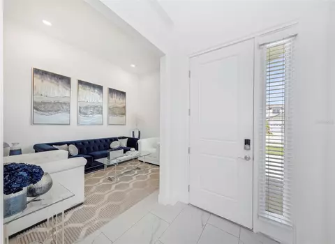 Entry Way - 1016 Signet Dr, Apollo Beach, FL 33572 photo 2 of 7