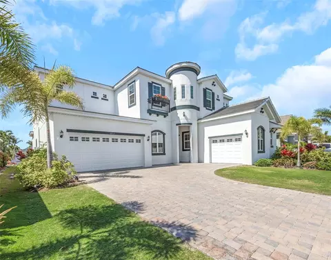 1016 Signet Dr, Apollo Beach, FL 33572