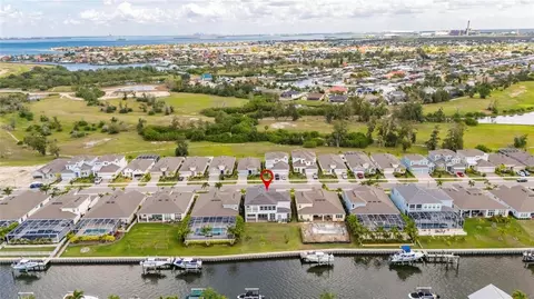 View/Area - 1016 Signet Dr, Apollo Beach, FL 33572 photo 5 of 16