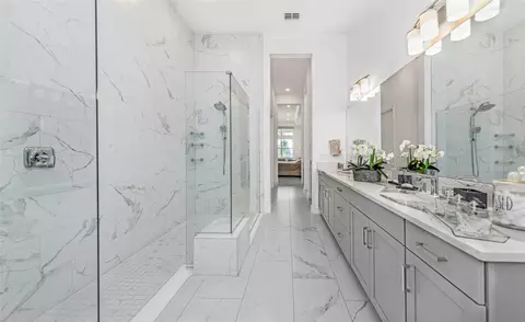Bath - 1016 Signet Dr, Apollo Beach, FL 33572 photo 2 of 11