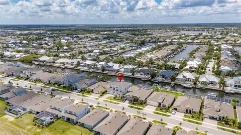 View/Area - 1016 Signet Dr, Apollo Beach, FL 33572 photo 6 of 16