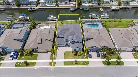 View/Area - 1016 Signet Dr, Apollo Beach, FL 33572 photo 2 of 16