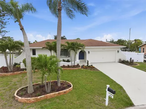 604 Kingston Ct, Apollo Beach, FL 33572