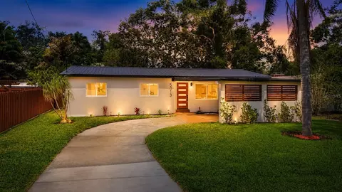 5013 S Hesperides St, Tampa, FL 33611