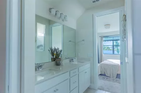 Entry Way - 6067 Forest Perch Dr, Saint Cloud, FL 34771 photo 4 of 5