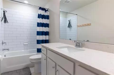 Bath - 6067 Forest Perch Dr, Saint Cloud, FL 34771 photo 4 of 5