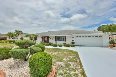 684 Allegheny Dr, Sun City Center, FL 33573