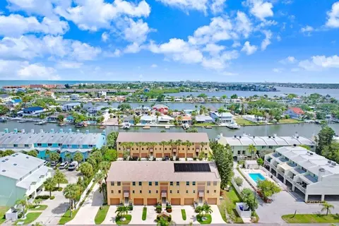314 Windrush Blvd #12, Indian Rocks Beach, FL 33785