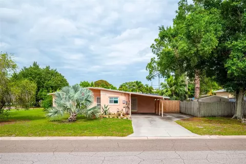 494 34th Ave N, Saint Petersburg, FL 33704