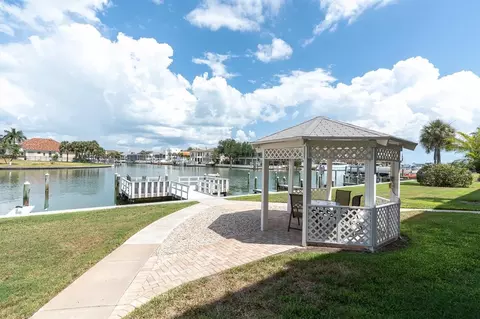 719 Pinellas Bayway S #110, Saint Petersburg, FL 33715