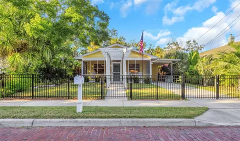 116 Read St, Tarpon Springs, FL 34689