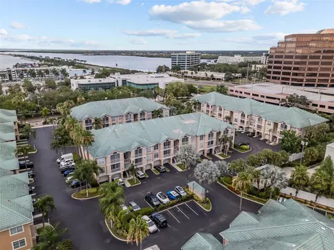 3302 Bay Club Cir #3202, Tampa, FL 33607