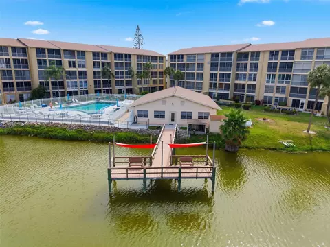 3500 Lake Bayshore Dr #K 101, Bradenton, FL 34205