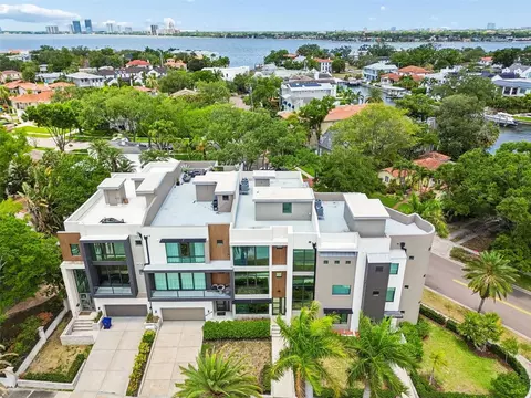 94 W Davis Blvd, Tampa, FL 33606