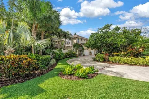 2269 Kent Dr, Largo, FL 33774