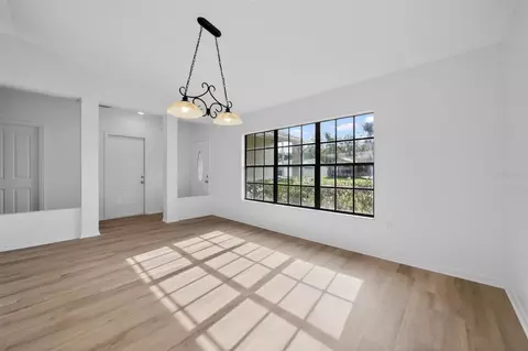 Living - 5002 Sawdust Cir, Ocoee, FL 34761 photo 2 of 6