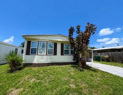 1925 Mary Ln, Holiday, FL 34690