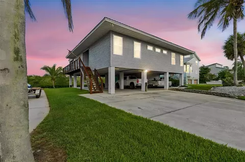 119 Burns Rd, Terra Ceia, FL 34250