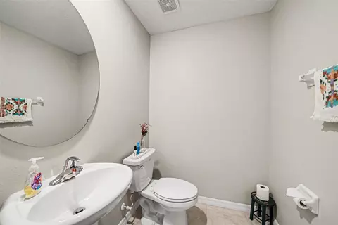 Bath - 10829 Crushed Grape Dr, Riverview, FL 33578 photo 1 of 3