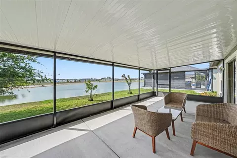 Exterior - 10829 Crushed Grape Dr, Riverview, FL 33578 photo 4 of 7