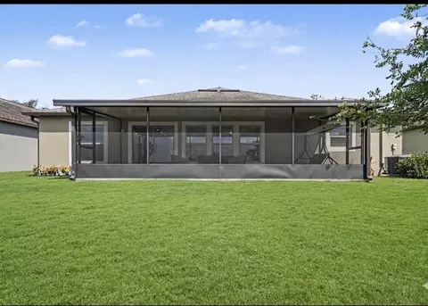 Exterior - 10829 Crushed Grape Dr, Riverview, FL 33578 photo 6 of 7