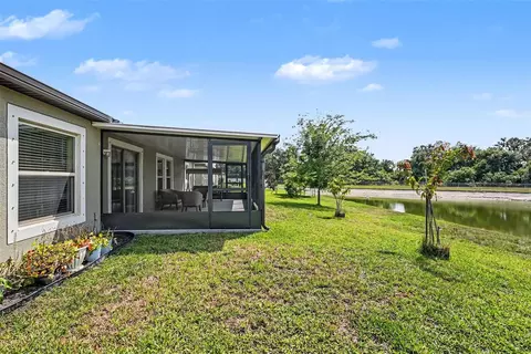 Exterior - 10829 Crushed Grape Dr, Riverview, FL 33578 photo 5 of 7