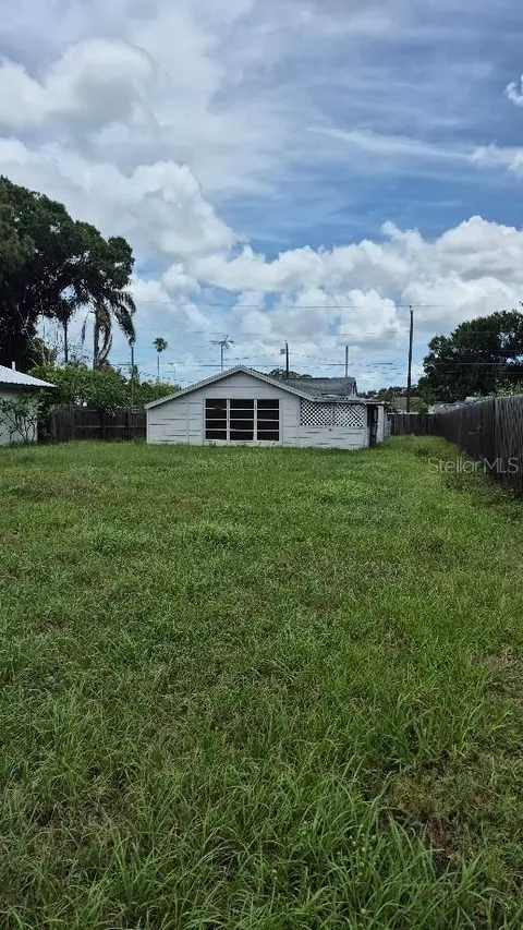 730 Stremma Rd, Largo, FL 33770