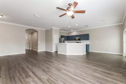 Living - 814 Coade Stone Dr, Seffner, FL 33584 photo 2 of 8