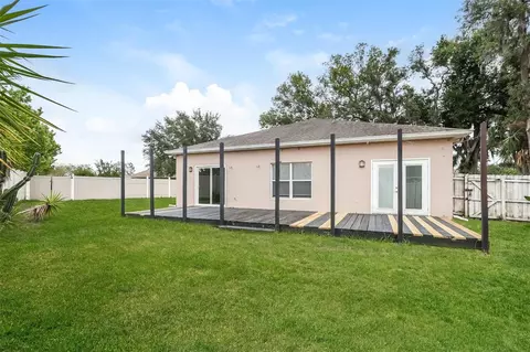 Exterior - 814 Coade Stone Dr, Seffner, FL 33584 photo 8 of 8