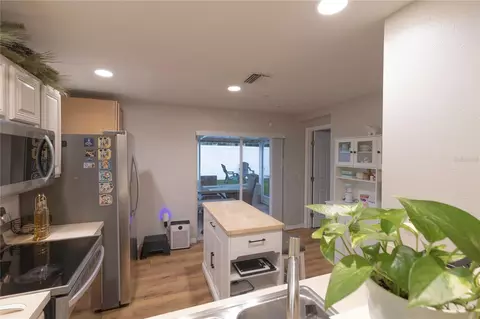 Kitchen - 11910 Mango Groves Blvd, Seffner, FL 33584 photo 1 of 4