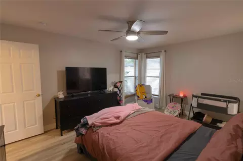Bedroom - 11910 Mango Groves Blvd, Seffner, FL 33584 photo 1 of 1