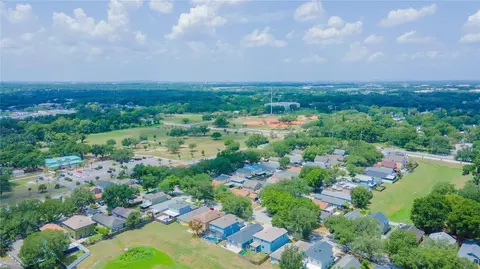 View/Area - 11910 Mango Groves Blvd, Seffner, FL 33584 photo 2 of 4