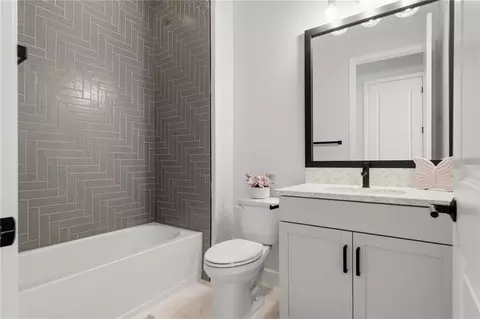 Bath - 11008 Rustic Timber Loop, San Antonio, FL 33576 photo 3 of 9