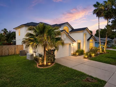 Exterior - 1610 Ledgestone Dr, Brandon, FL 33511 photo 26 of 28