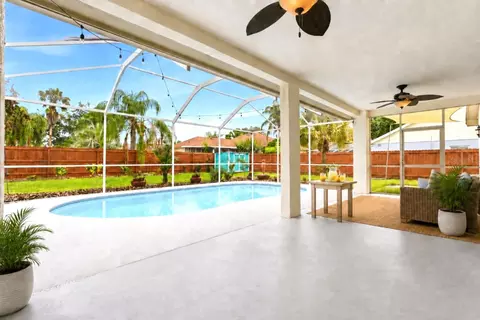 Exterior - 1610 Ledgestone Dr, Brandon, FL 33511 photo 4 of 28