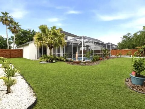 Exterior - 1610 Ledgestone Dr, Brandon, FL 33511 photo 12 of 28
