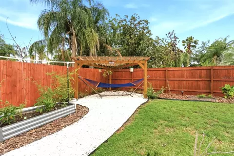 Exterior - 1610 Ledgestone Dr, Brandon, FL 33511 photo 9 of 28