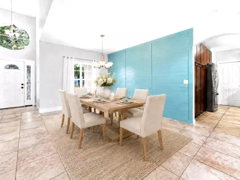 Dining - 1610 Ledgestone Dr, Brandon, FL 33511 photo 2 of 3