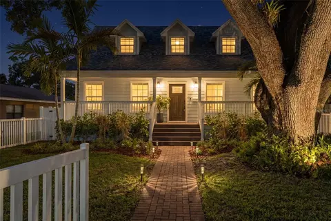 516 36th Ave N, Saint Petersburg, FL 33704
