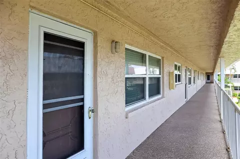 10038 62nd Ter N #15, Saint Petersburg, FL 33708